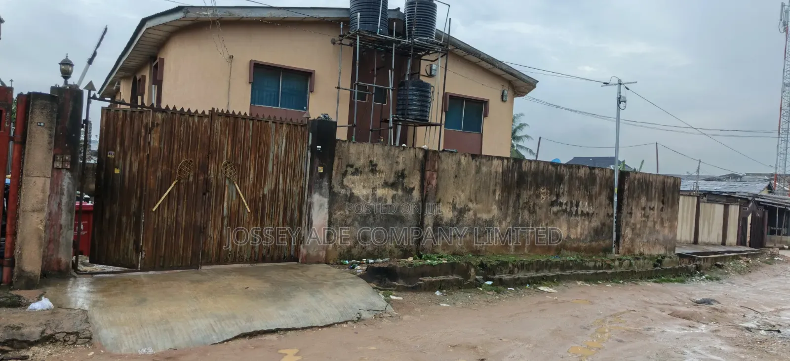3bdrm Block of Flats in Ipaja / Ipaja for sale