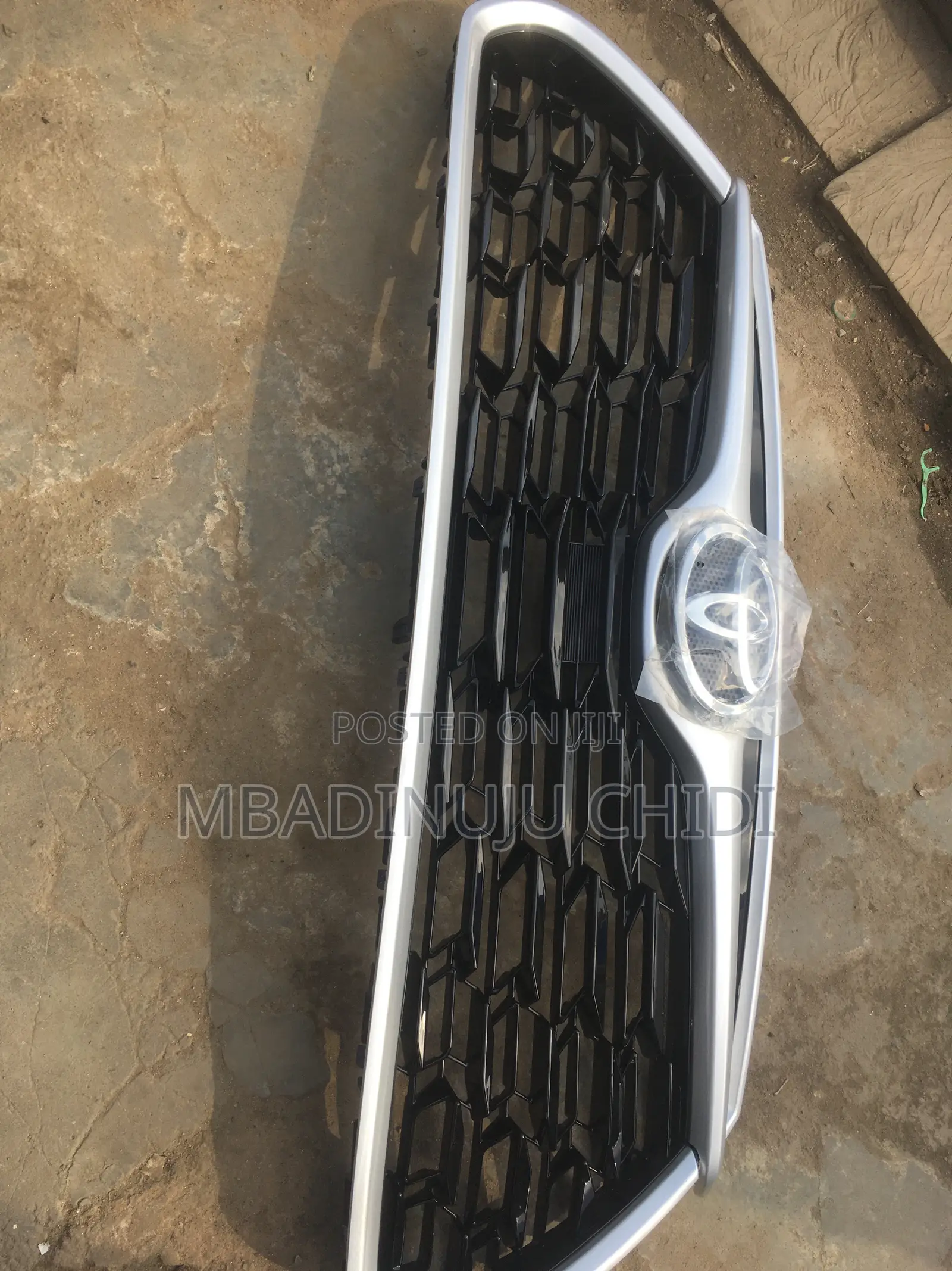 Front Grille Highlander 2025