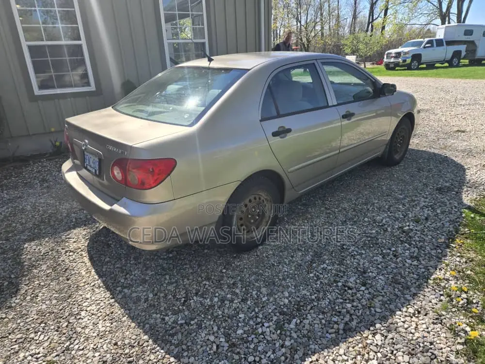 Toyota Corolla 2007 Gold