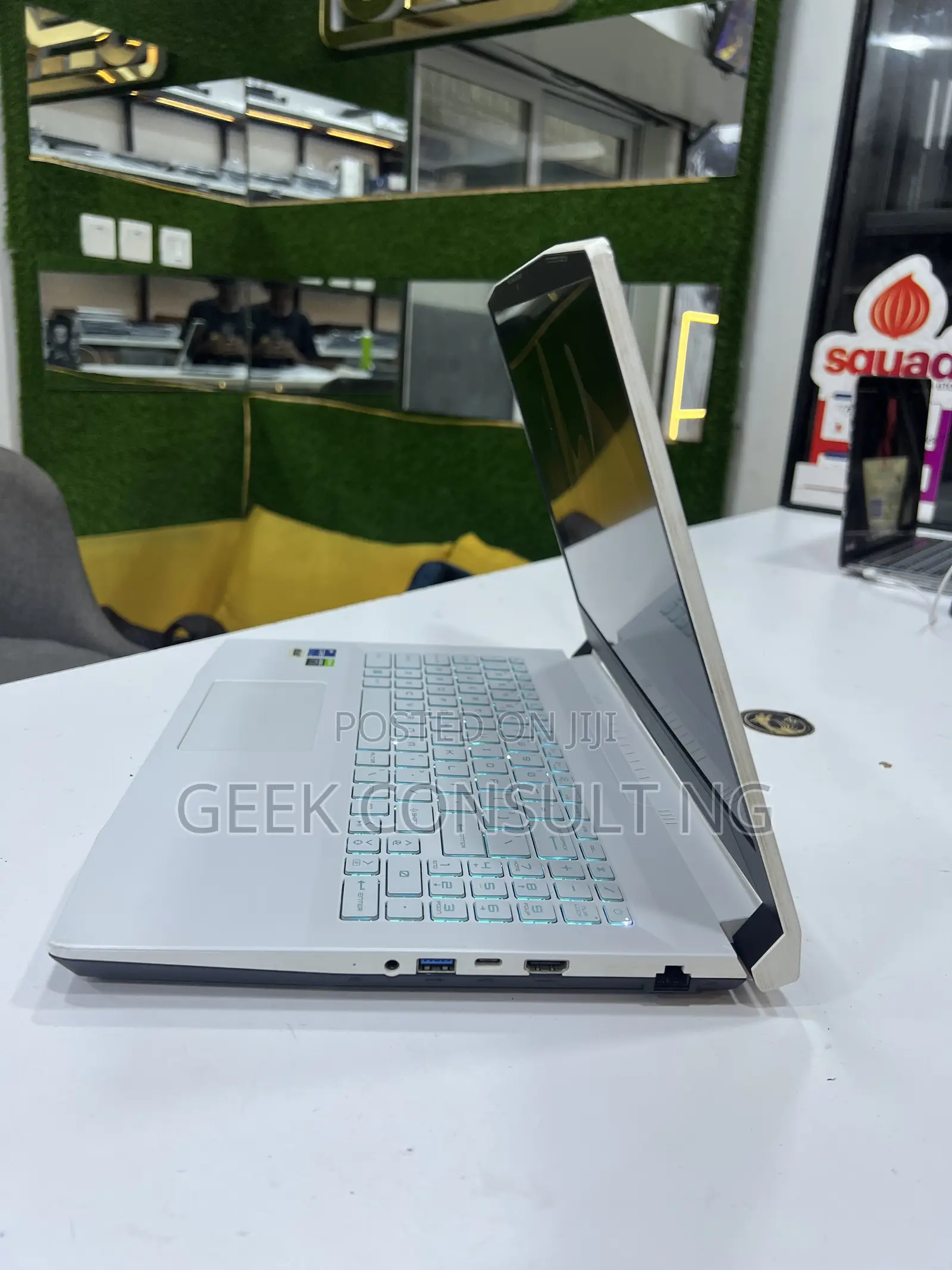 Laptop MSI MSI Sword 15 16GB Intel Core i7 SSD 1T