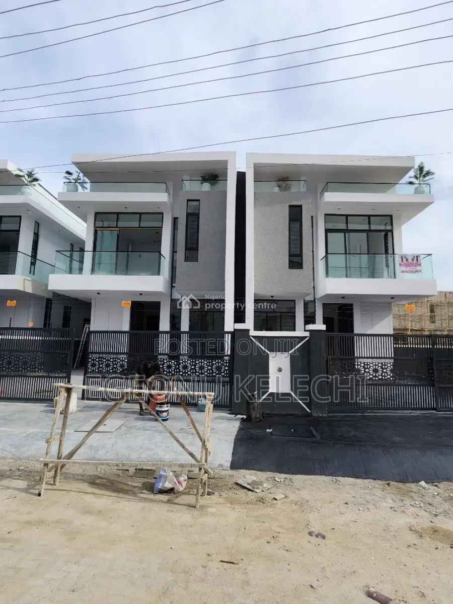4bdrm Duplex in Ikota for sale