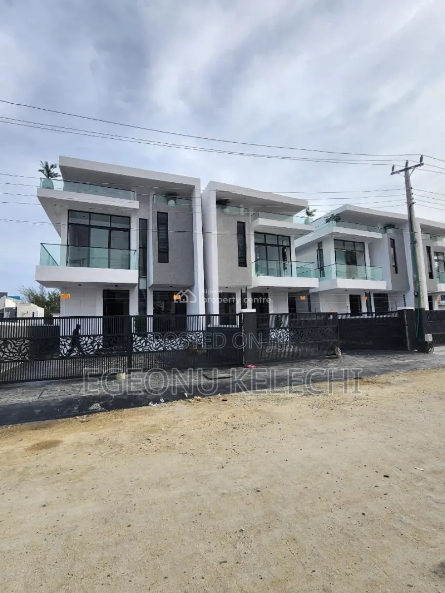 4bdrm Duplex in Ikota for sale