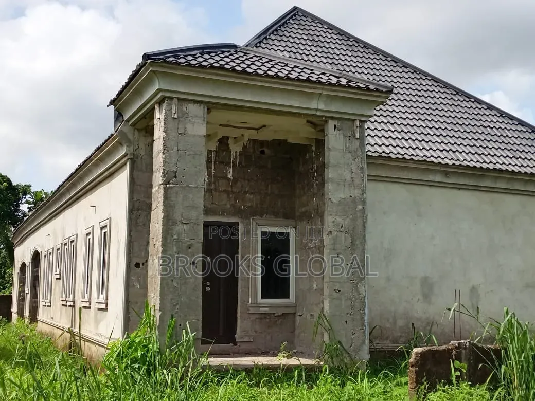 3bdrm Bungalow in Warri for sale