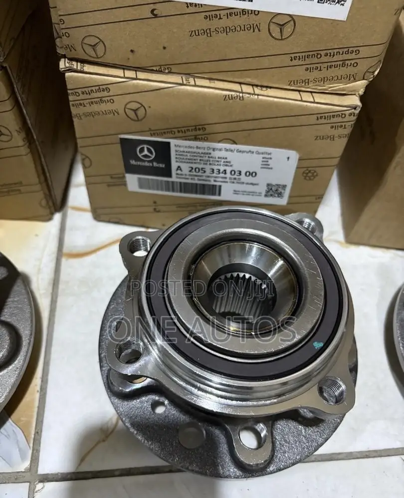 Mercedes-Benz Front Hub