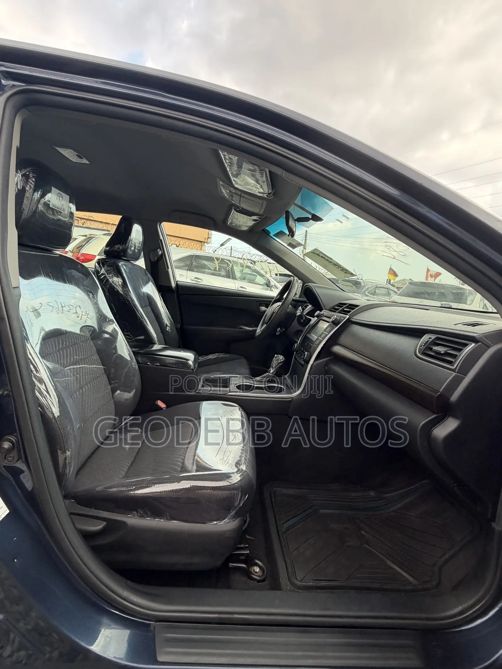 Toyota Camry LE 4dr Sedan (2.5L 4cyl 6A) 2015 Blue