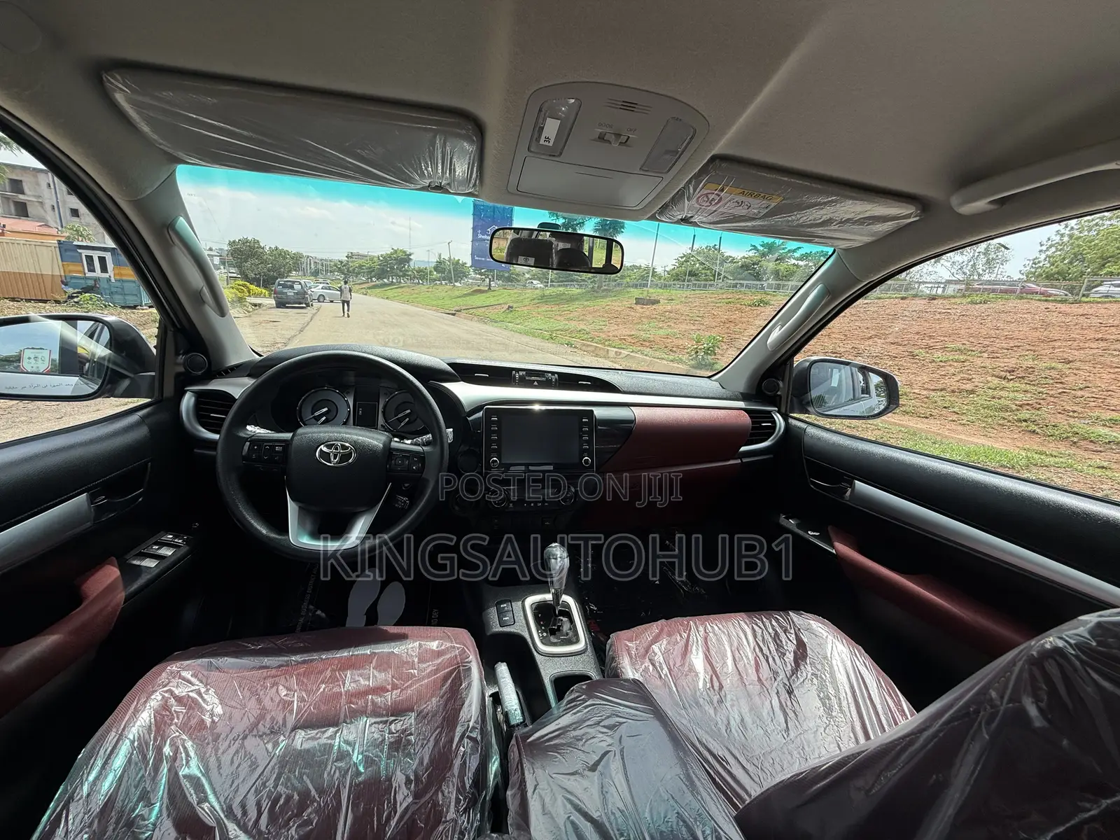 New Toyota Hilux 2025 Silver