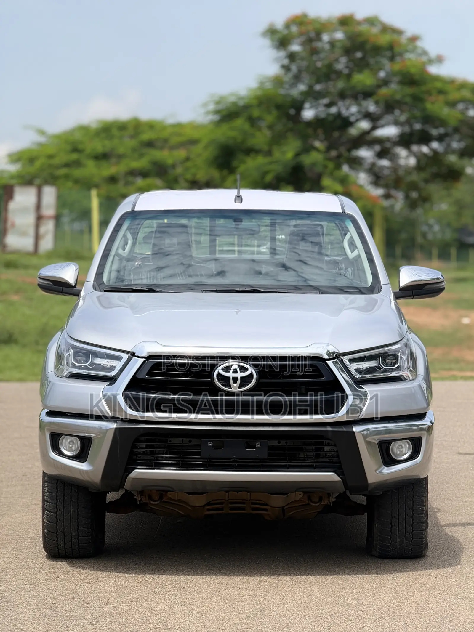 New Toyota Hilux 2025 Silver