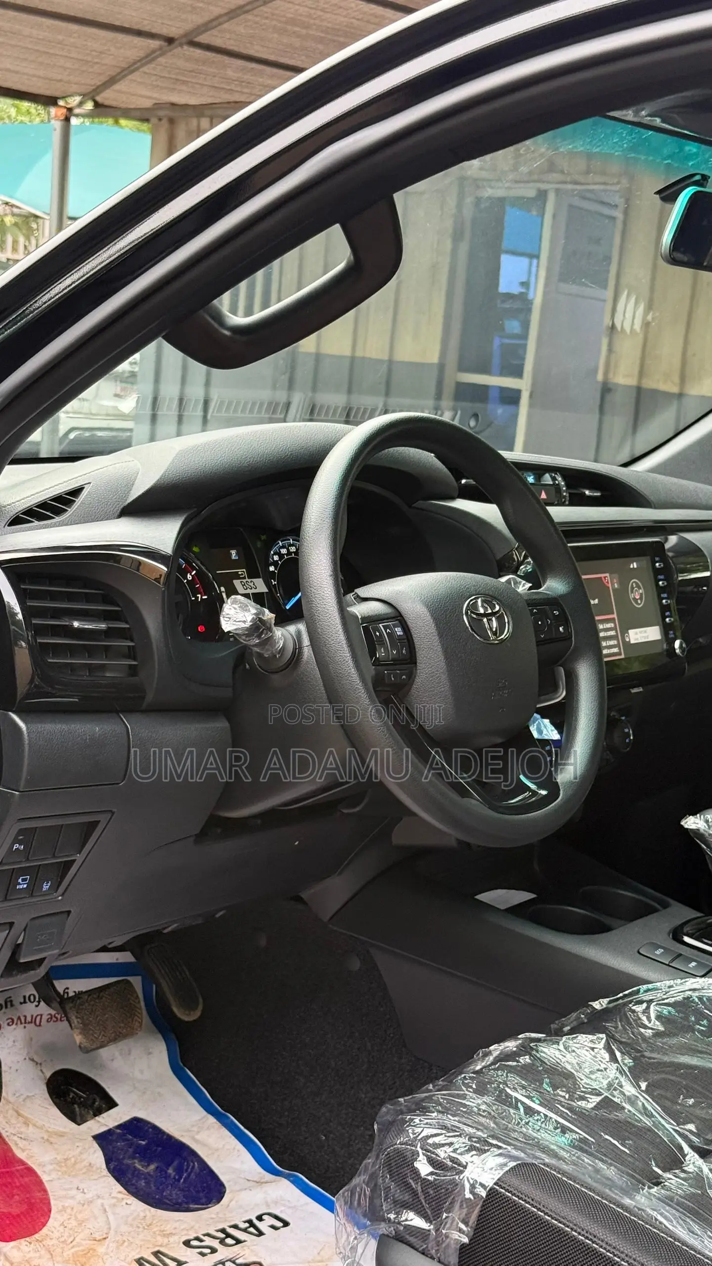 New Toyota Hilux 2025 Black