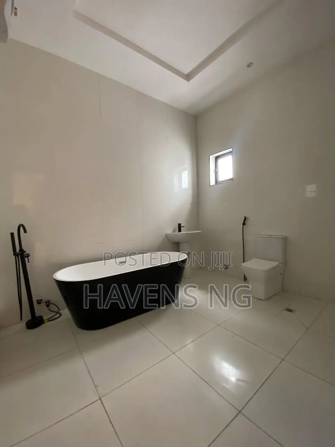 4bdrm Duplex in Lekki Phase 2 for sale