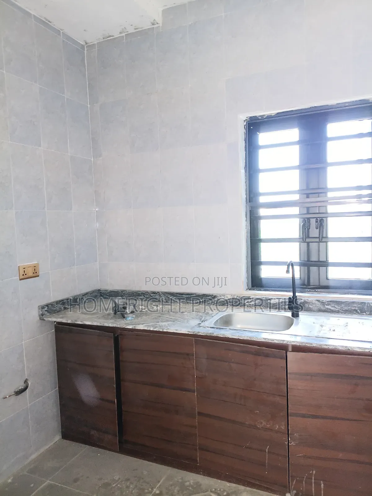 Furnished Mini Flat in Egan for rent