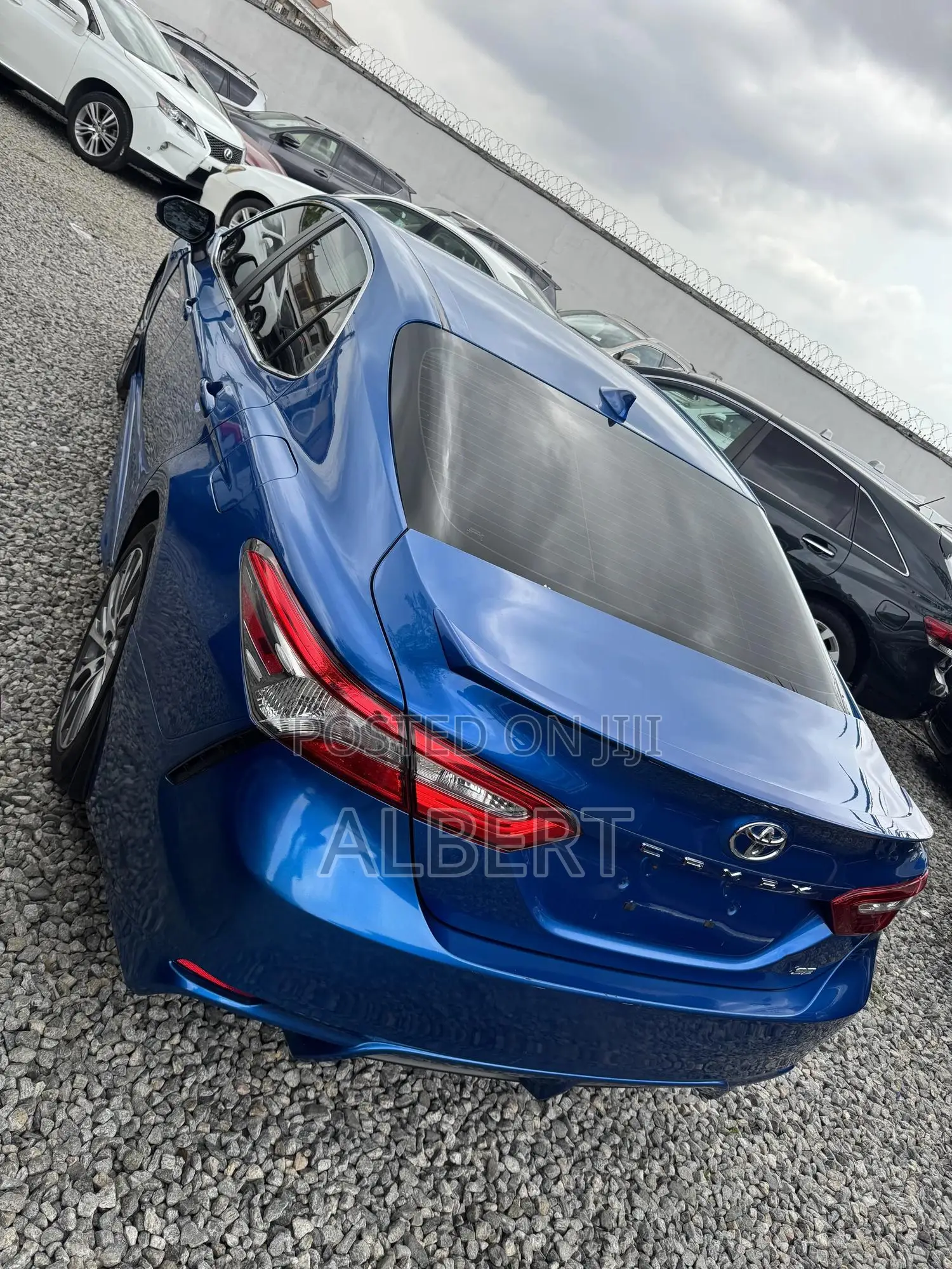 Toyota Camry 2019 Blue