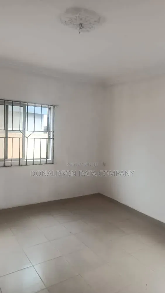 2bdrm Block of Flats in Oluyomi, Iju-Ishaga for sale