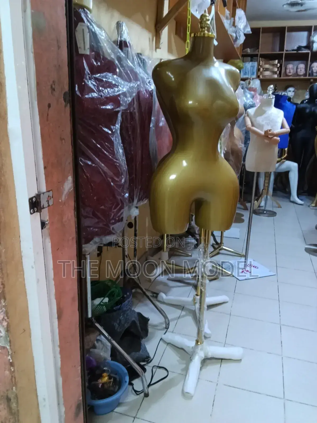 BBL Female Mannequin
