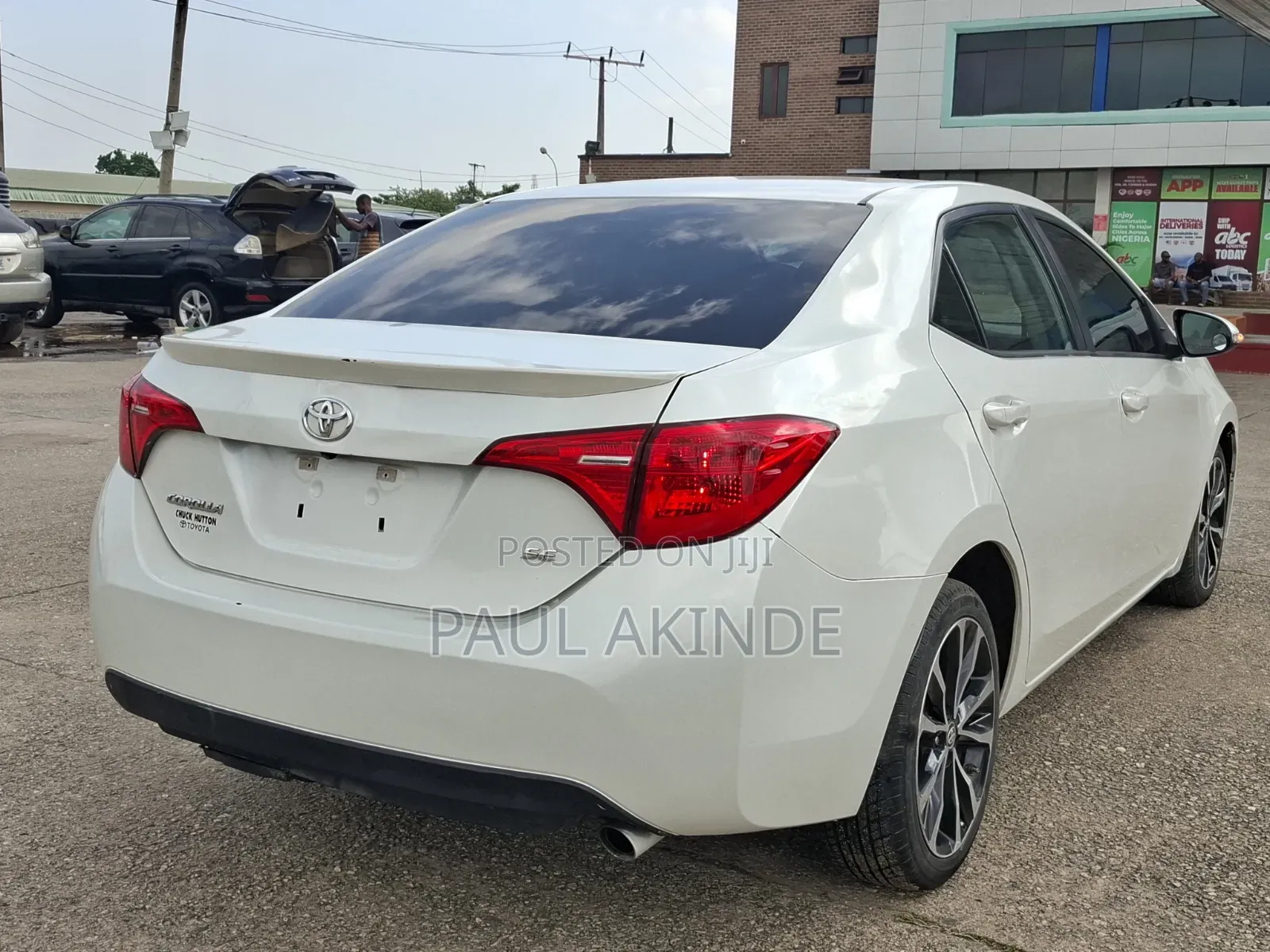 Toyota Corolla SE 4dr Sedan (1.8L 4cyl CVT) 2017 White