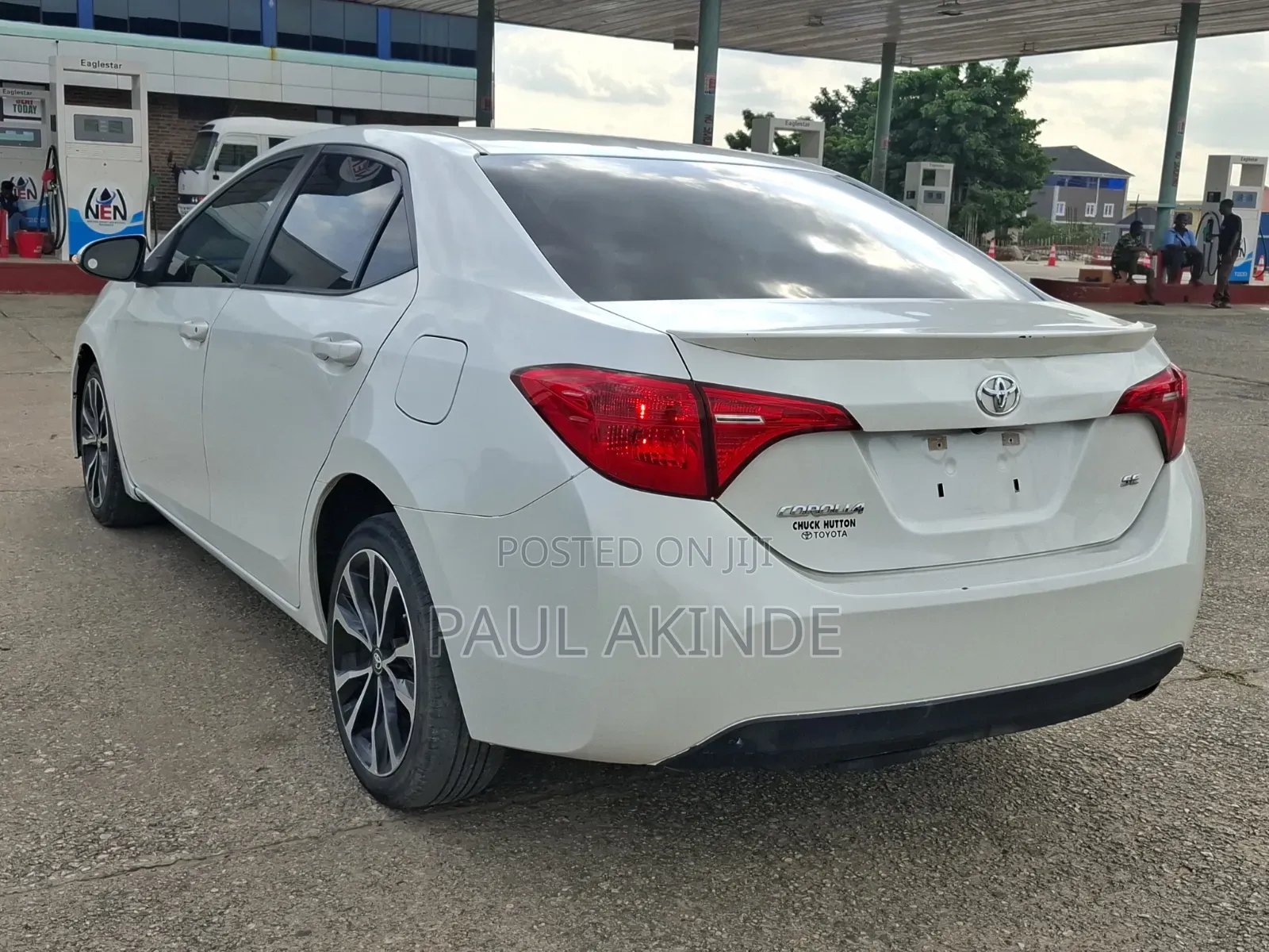 Toyota Corolla SE 4dr Sedan (1.8L 4cyl CVT) 2017 White