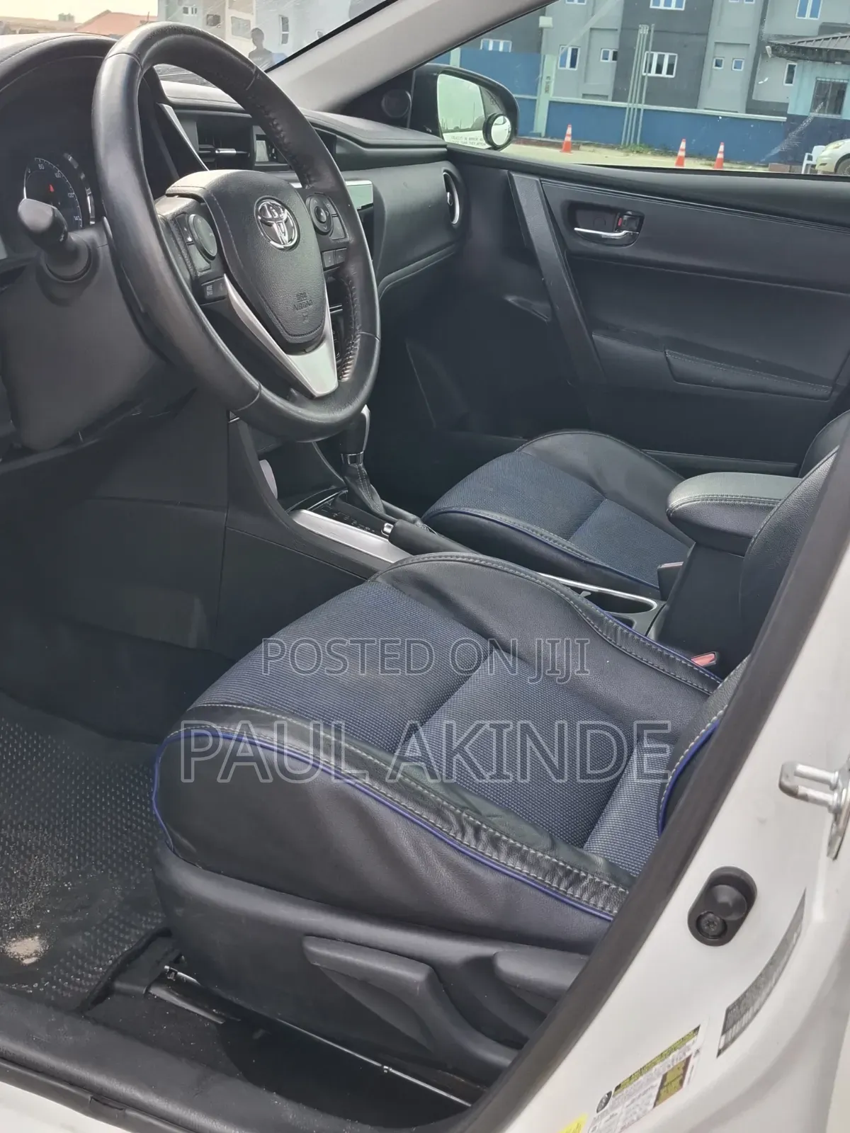 Toyota Corolla SE 4dr Sedan (1.8L 4cyl CVT) 2017 White