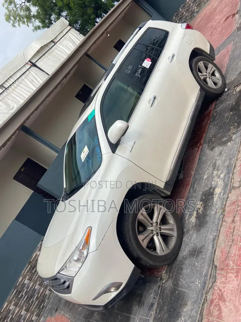 Toyota Highlander Limited 3.5l 4WD 2013 White