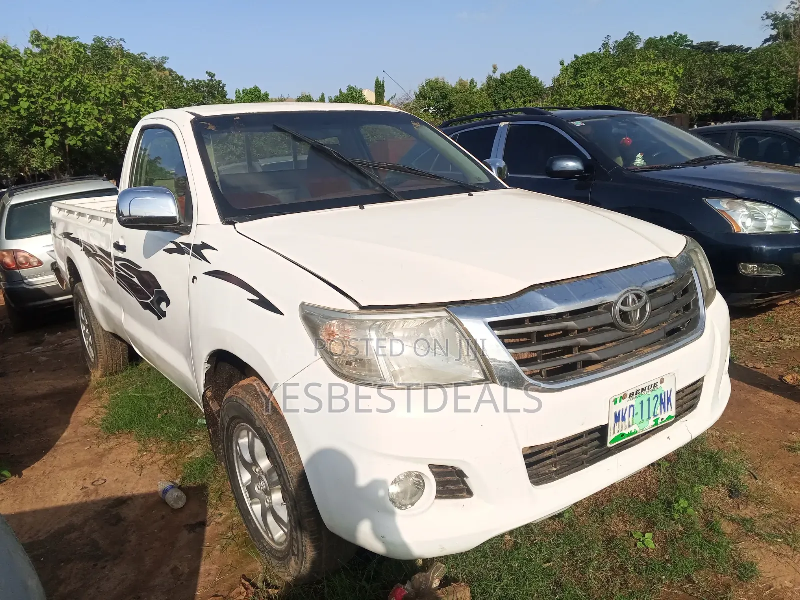 Toyota Hilux 2.5 D-4D 4X4 SRX 2012 White
