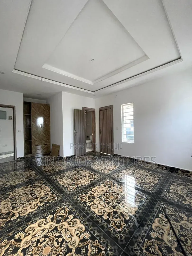 2bdrm Apartment in Apartment At Off for sale