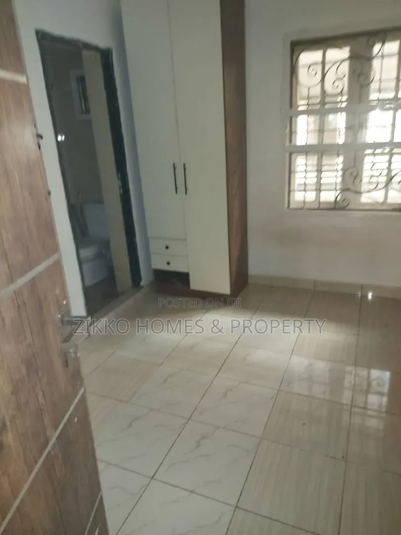 3bdrm Townhouse/Terrace in Lekki Gardans Phase, Abraham Adesanya Estate
