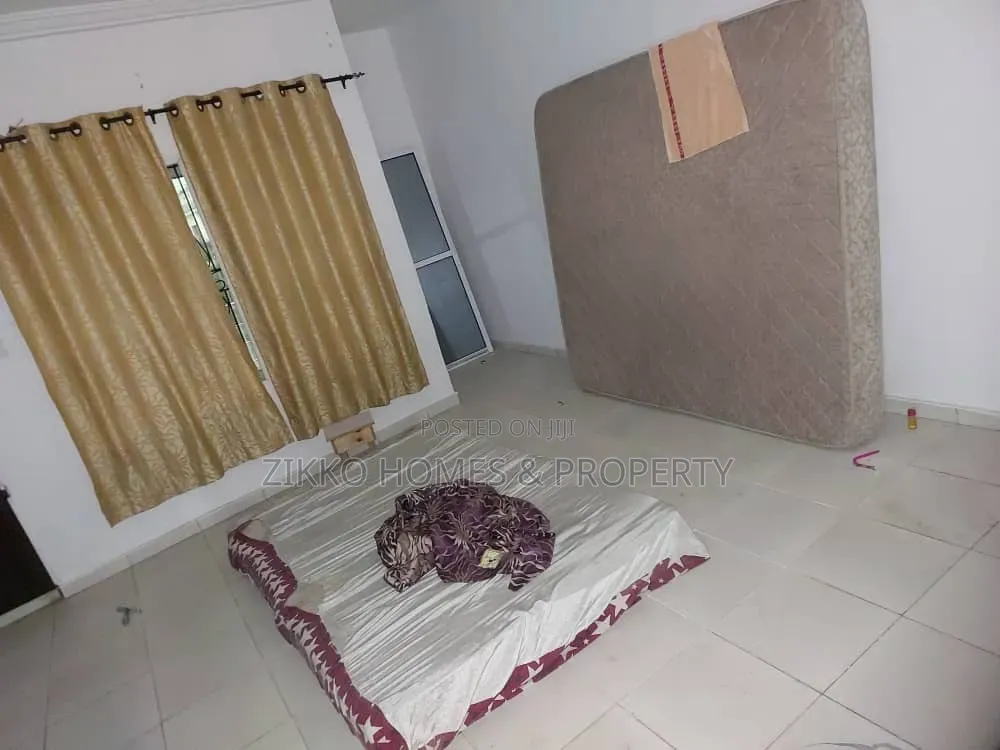 3bdrm Townhouse/Terrace in Lekki Gardans Phase, Abraham Adesanya Estate