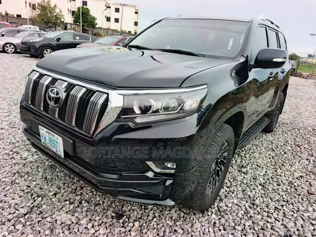 Toyota Land Cruiser Prado 2010 Black