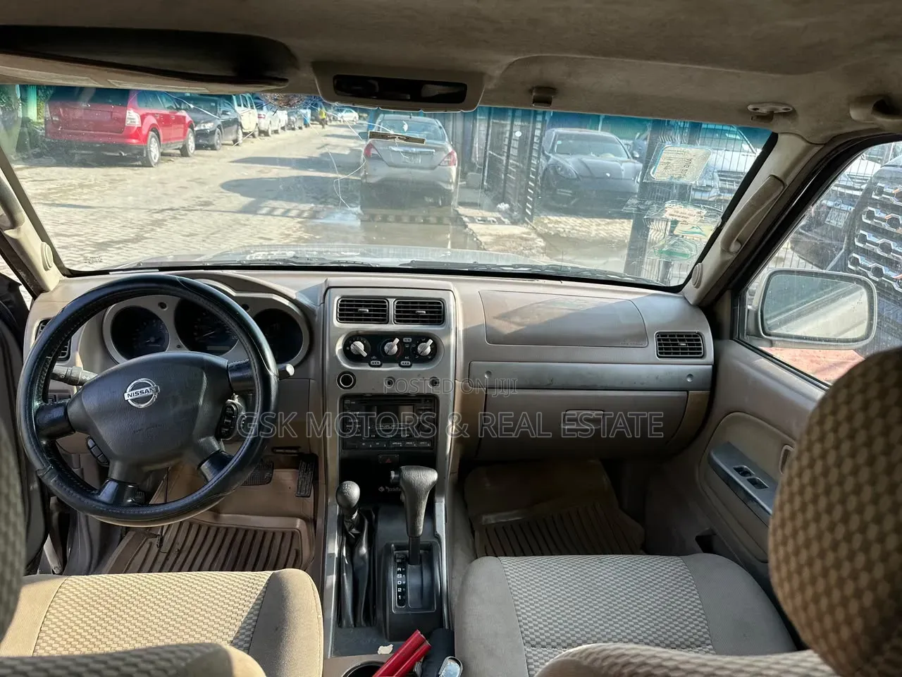 Nissan Frontier SC-V6 4x4 Standard Bed Crew Cab 116.1 in. WB 2002 Gray