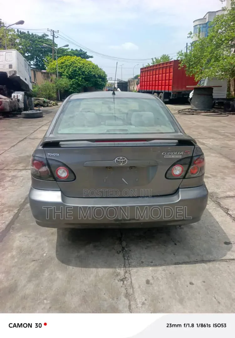 Toyota Corolla 2006 Gray