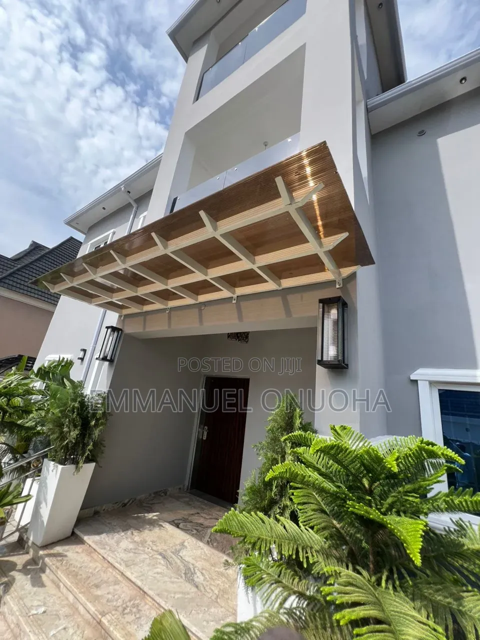 Executive Entrance Cover