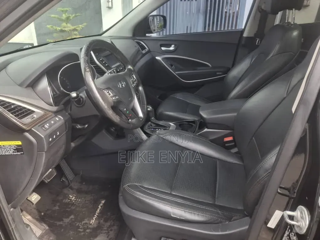 Hyundai Santa Fe Limited 4dr SUV AWD (3.3L 6cyl 6A) 2015 Black