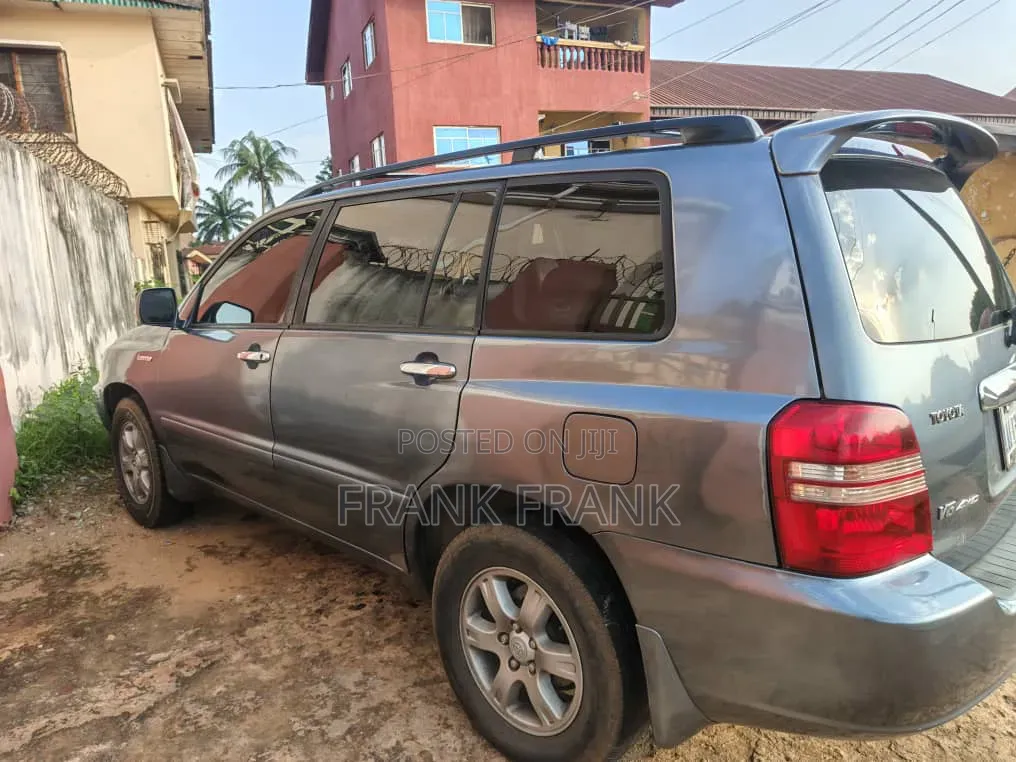 Toyota Highlander 2004 Gray