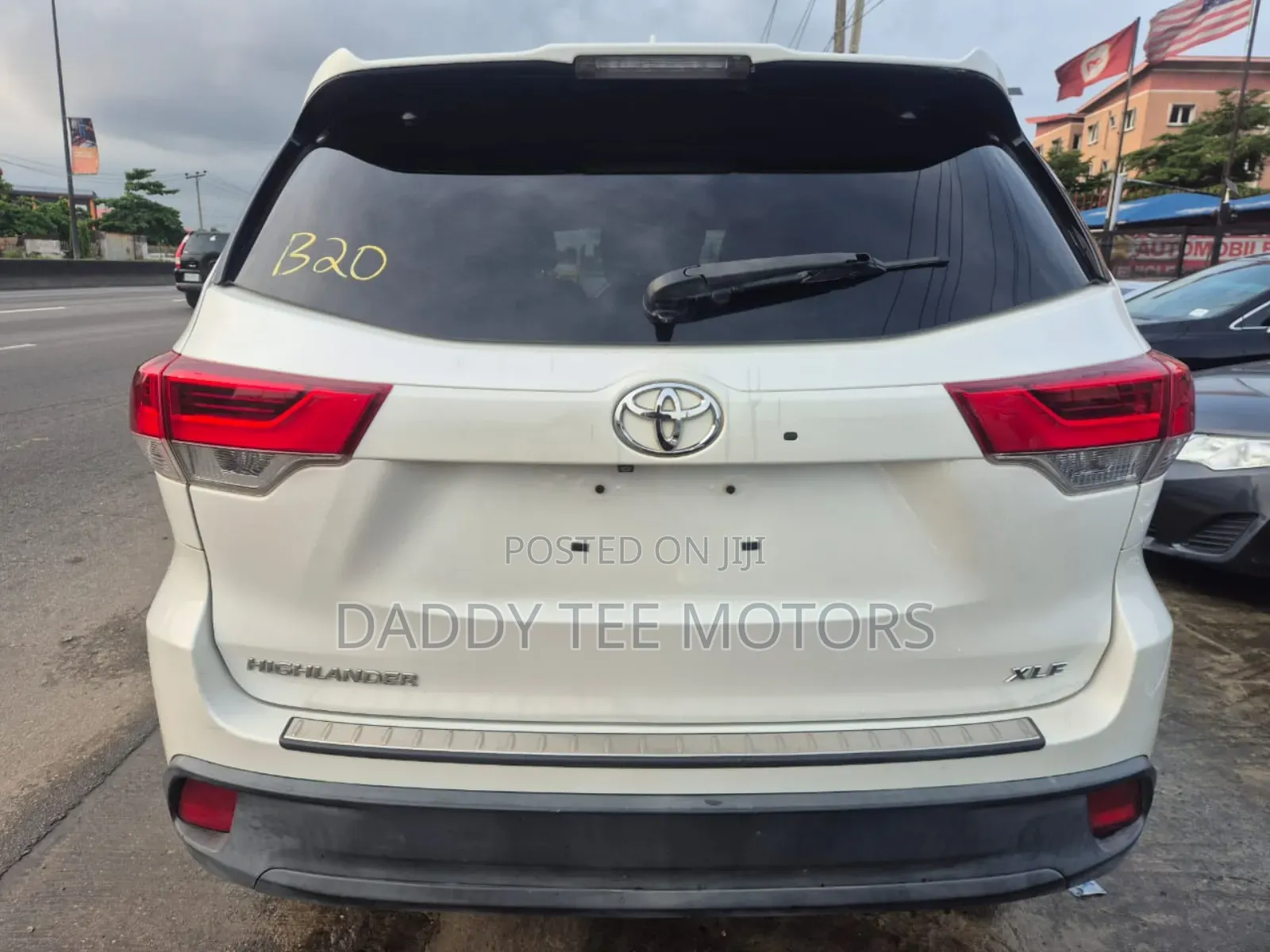 Toyota Highlander XLE 4dr SUV (3.5L 6cyl 6A) 2015 White