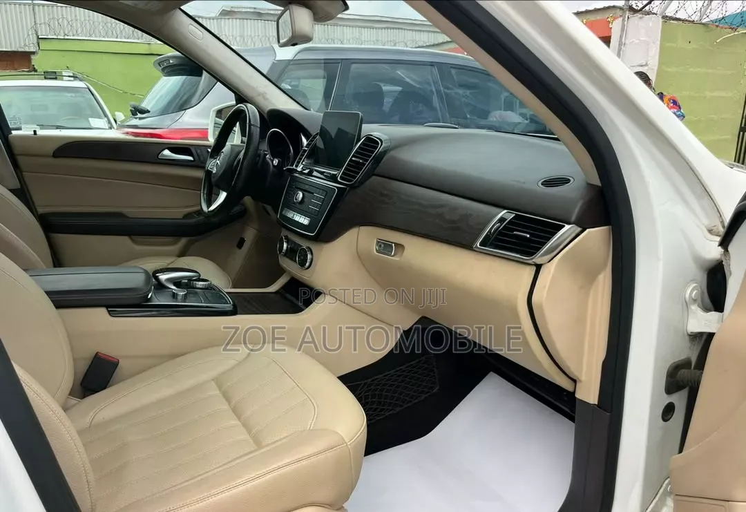 Mercedes-Benz GLE-Class 2019 White