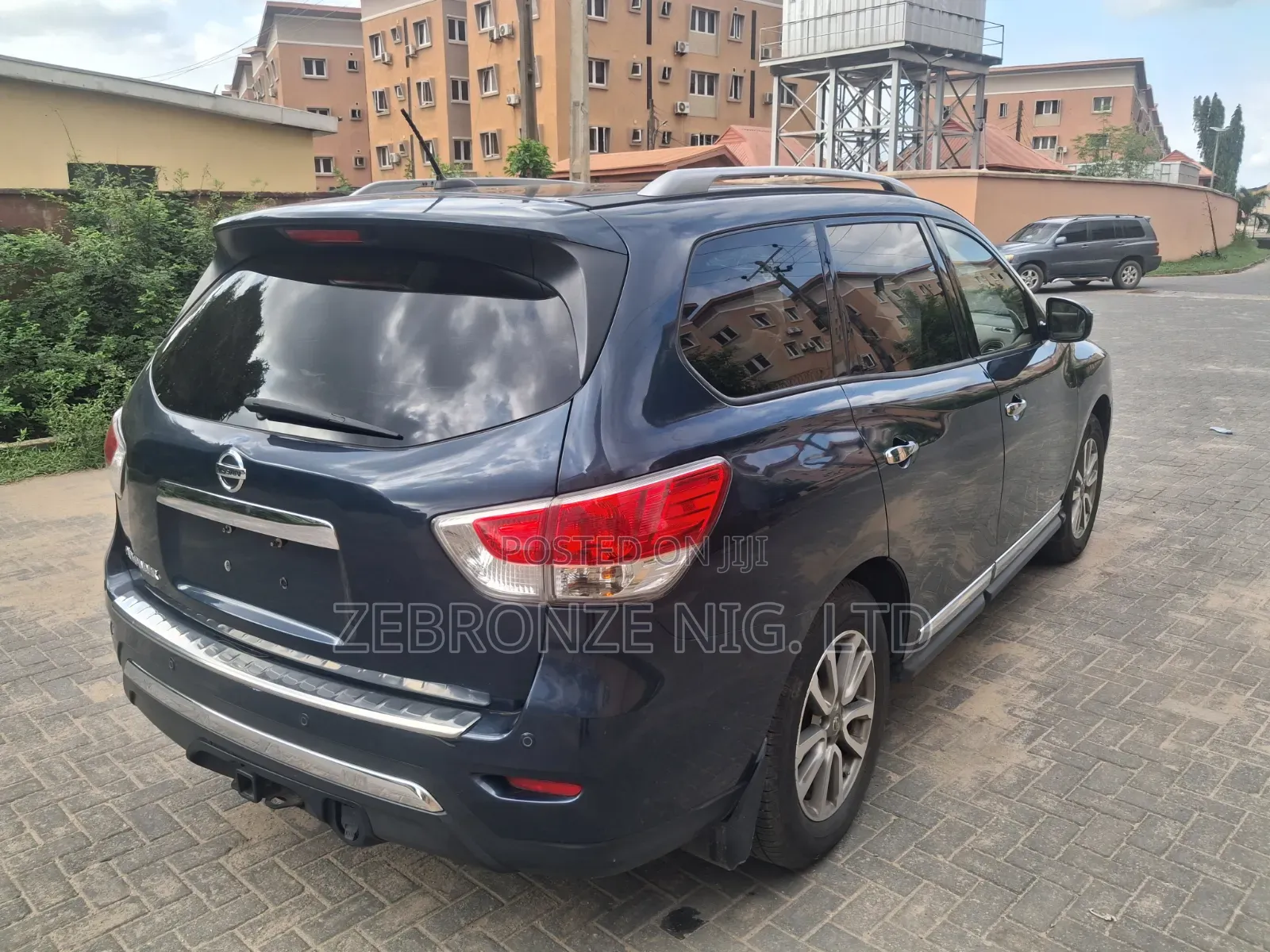 Nissan Pathfinder 2015 Blue