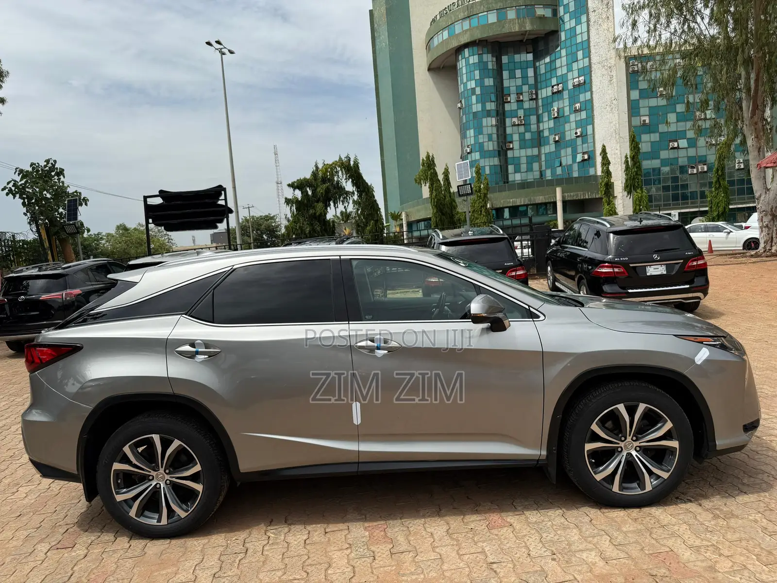 Lexus RX 350 AWD 2018 Gold