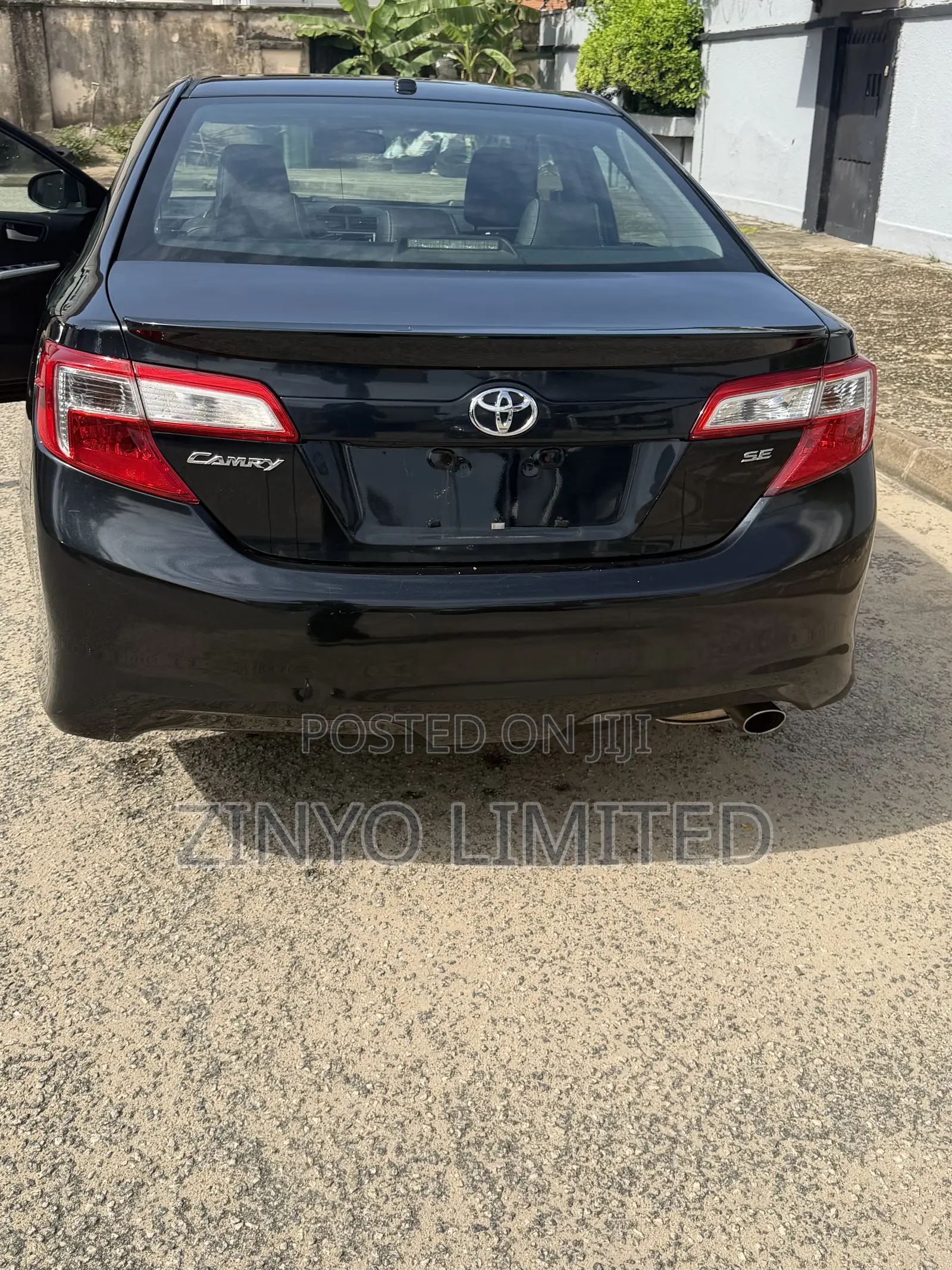 Toyota Camry SE 4dr Sedan (2.5L 4cyl 6A) 2012 Black