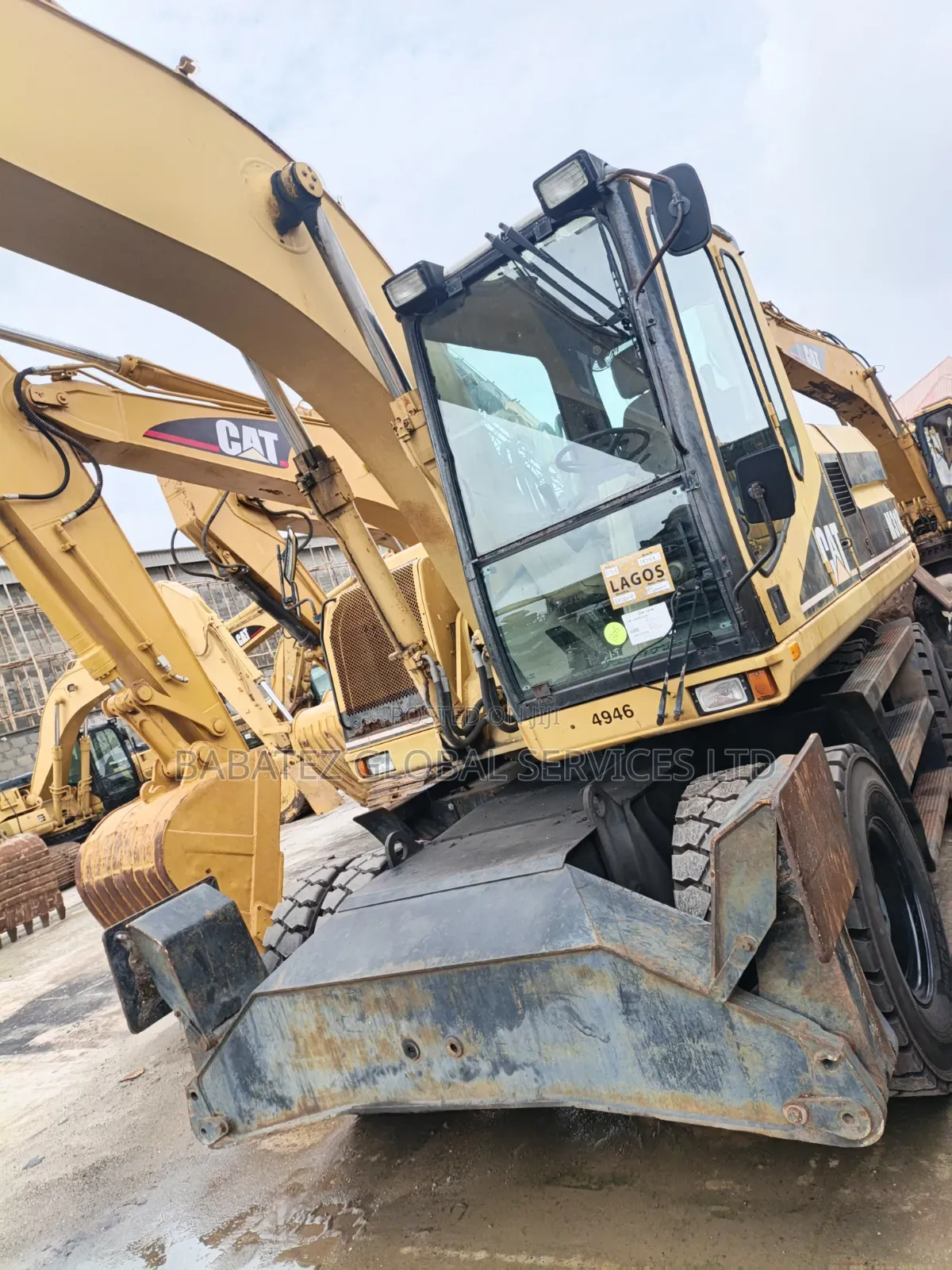 Cat 318 Wheel Escavator