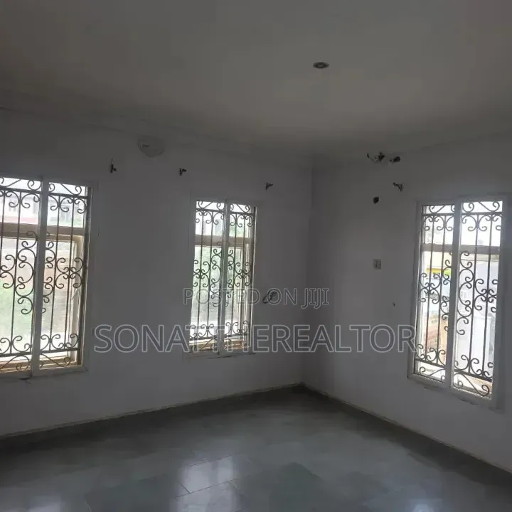 3bdrm Apartment in Golden Palace, Akala Express for rent