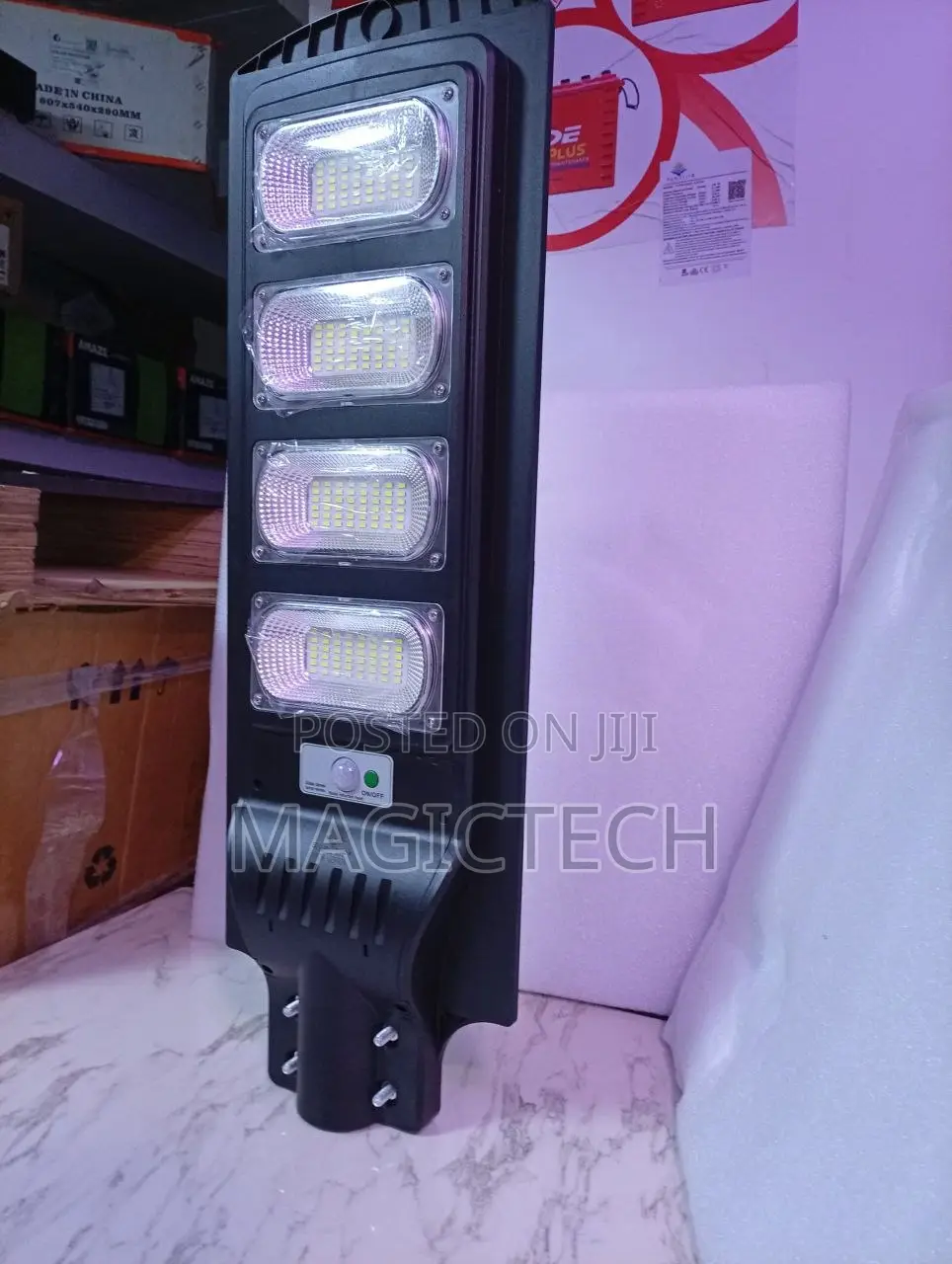 Suntrick 300w Solar Street Light