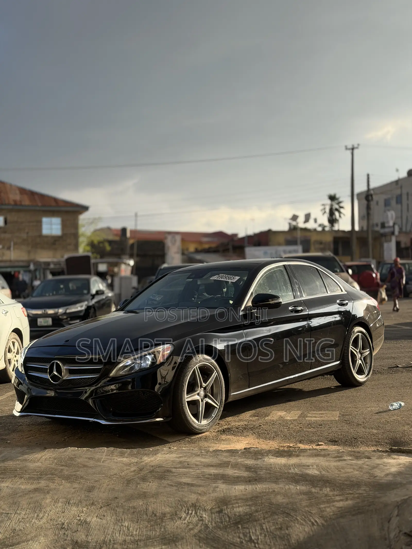 Mercedes-Benz C300 Luxury Sedan RWD (2.0L 4cyl 7A) 2017 Black