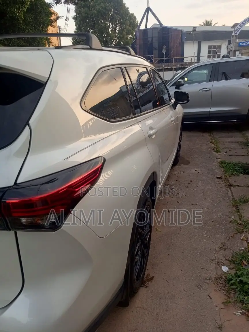 Toyota Highlander 2021 White