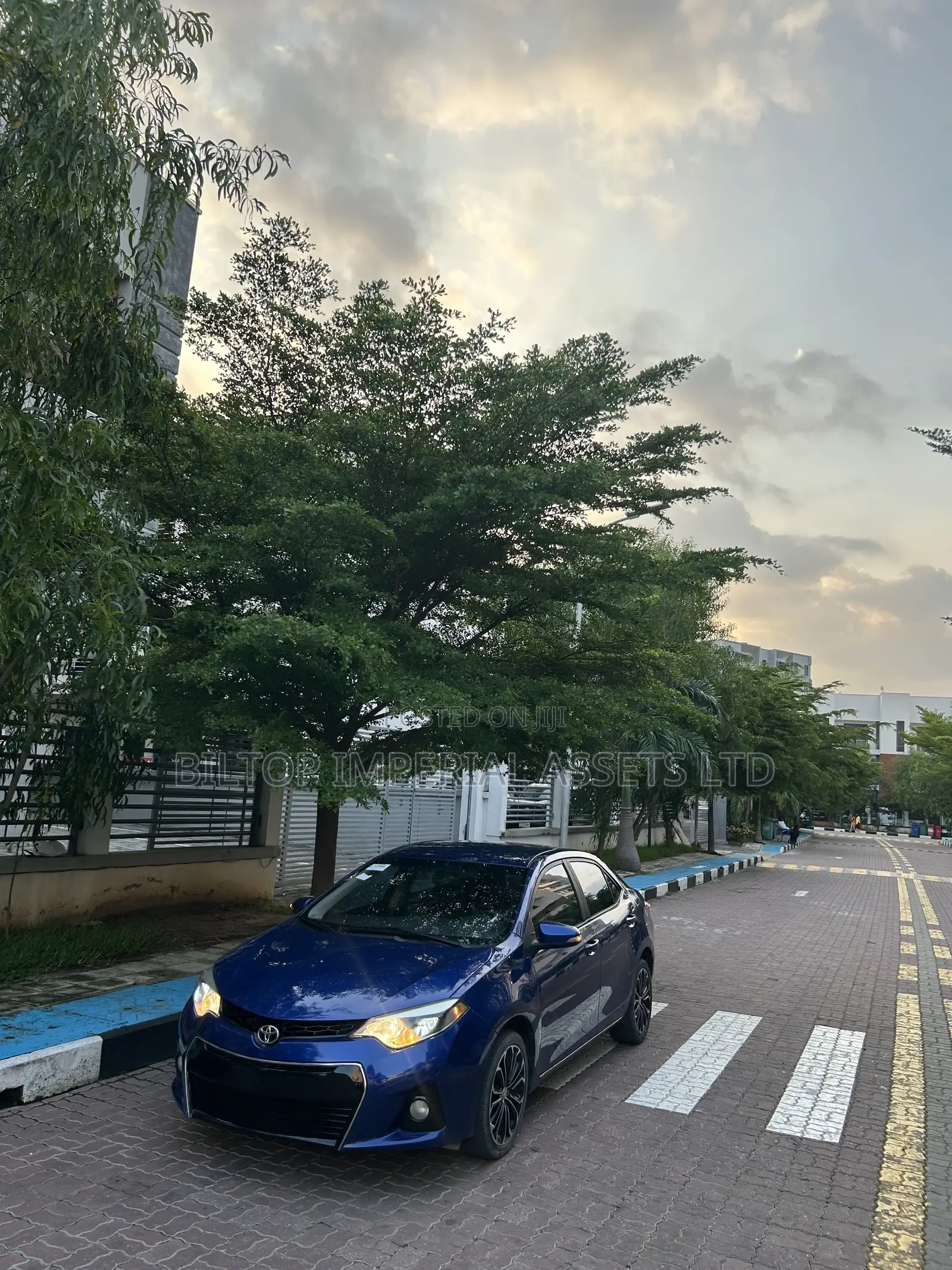 Toyota Corolla S Premium 4dr Sedan (1.8L 4cyl CVT) 2014 Blue