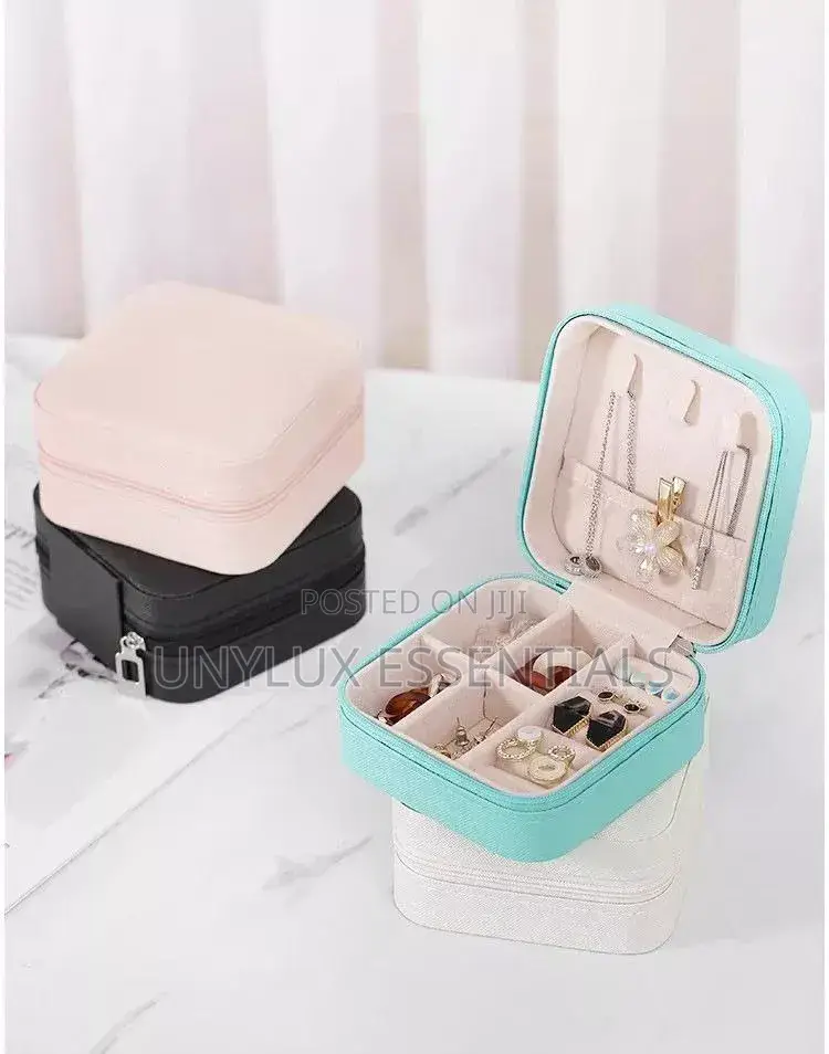 Mini Square Jewelry Box With Zip