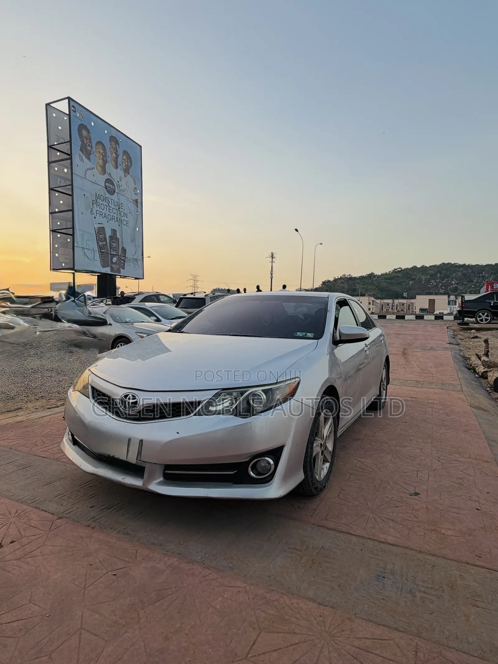 Toyota Camry 2014 Silver