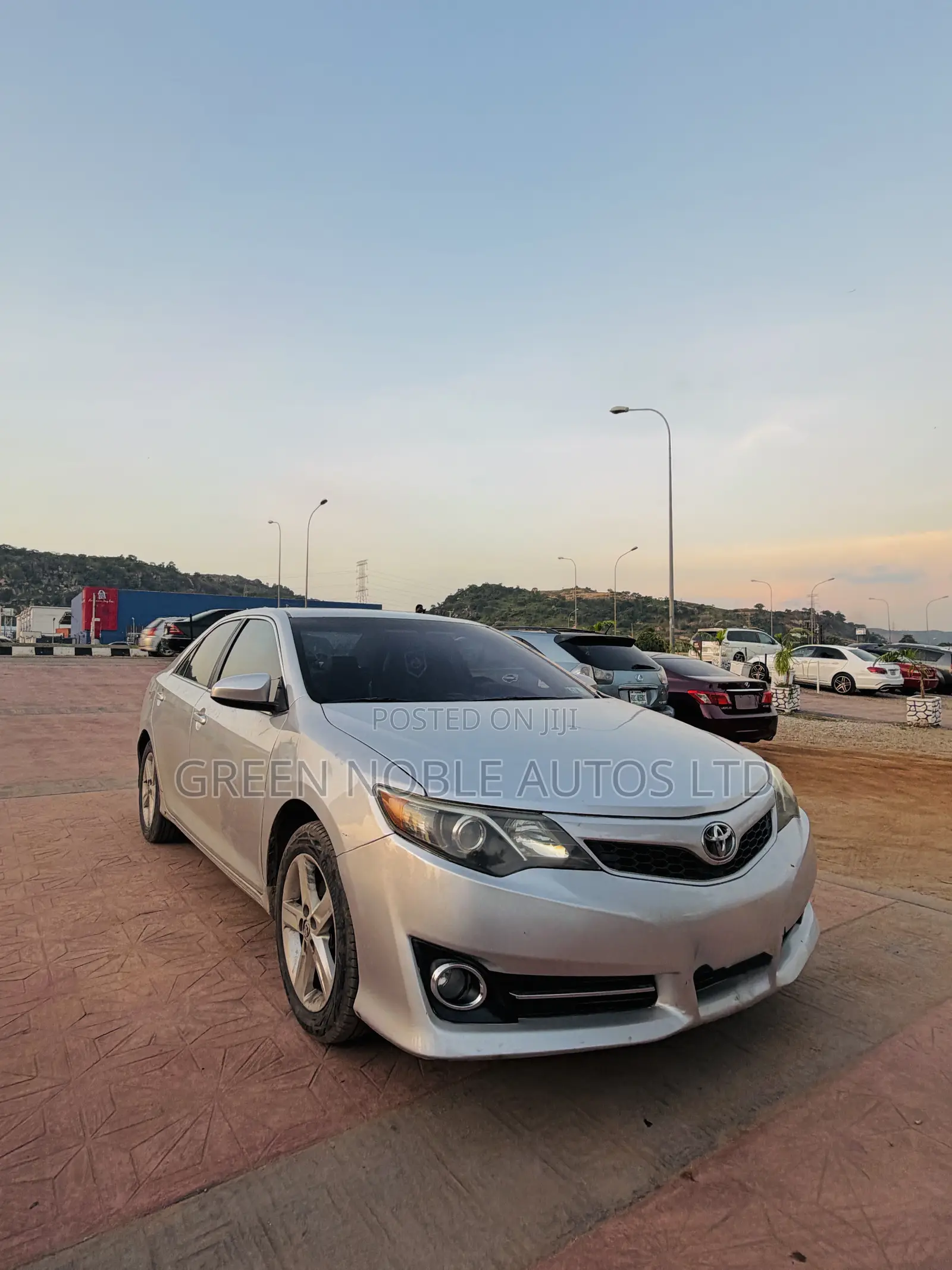 Toyota Camry 2014 Silver