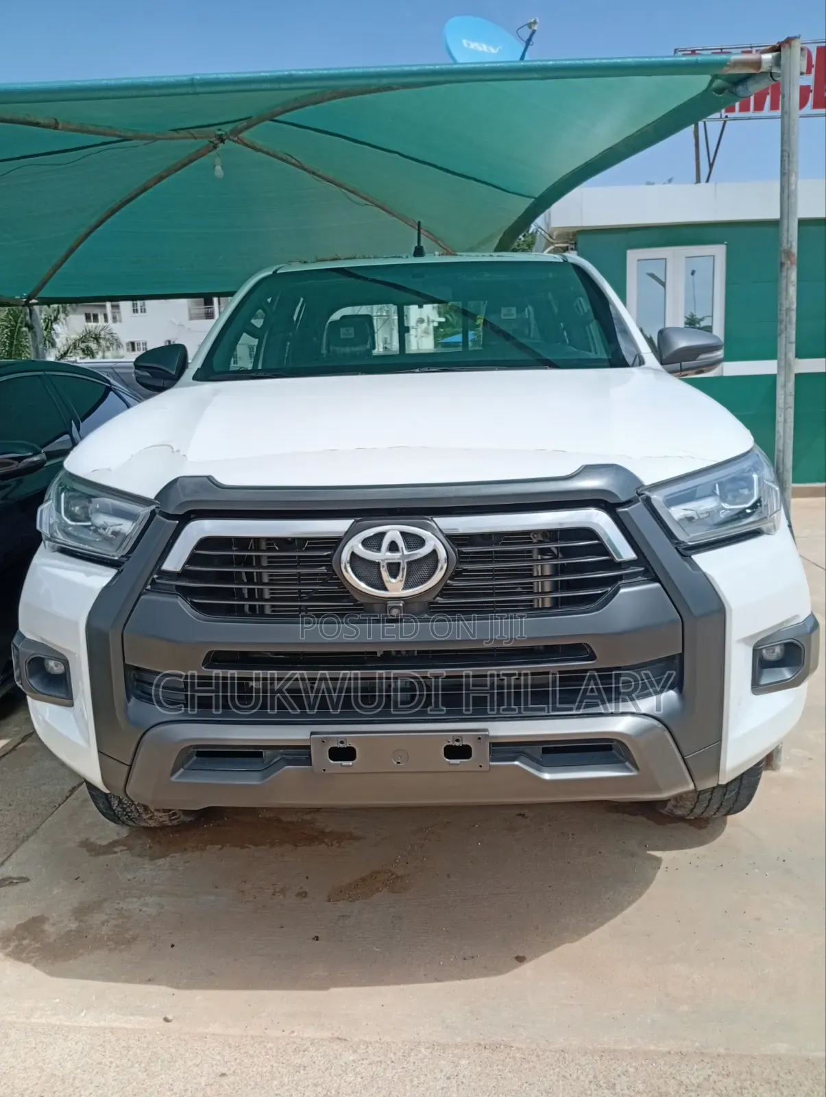Toyota Hilux 2025 White