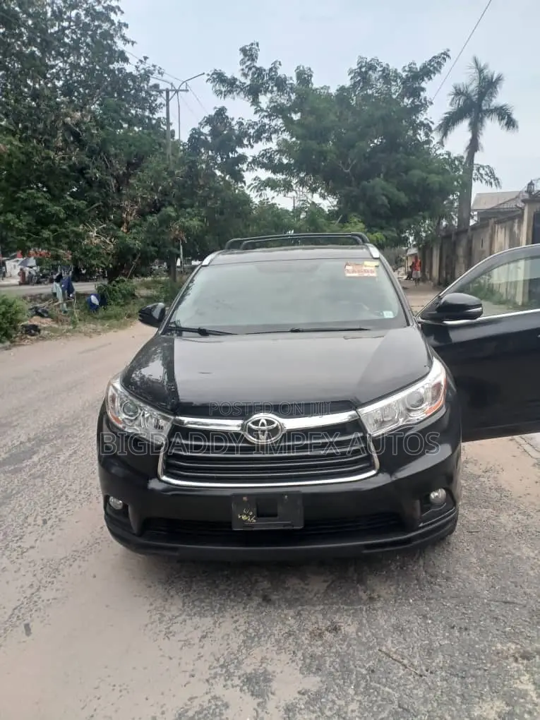 Toyota Highlander XLE V6 4x4 (3.5L 6cyl 6A) 2016 Black