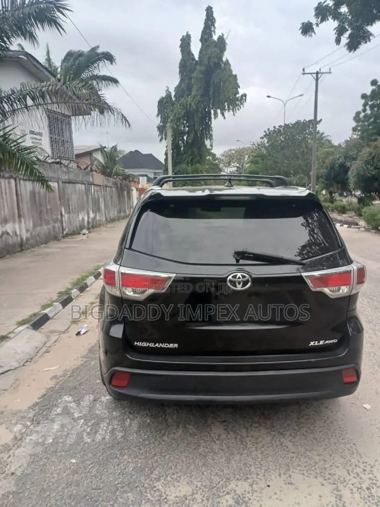 Toyota Highlander XLE V6 4x4 (3.5L 6cyl 6A) 2016 Black