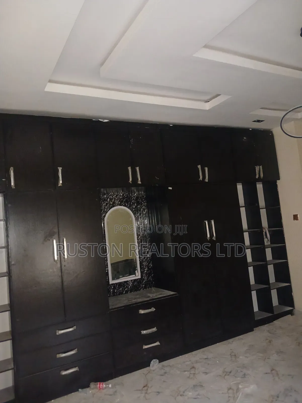 5bdrm Duplex in Bodija for rent