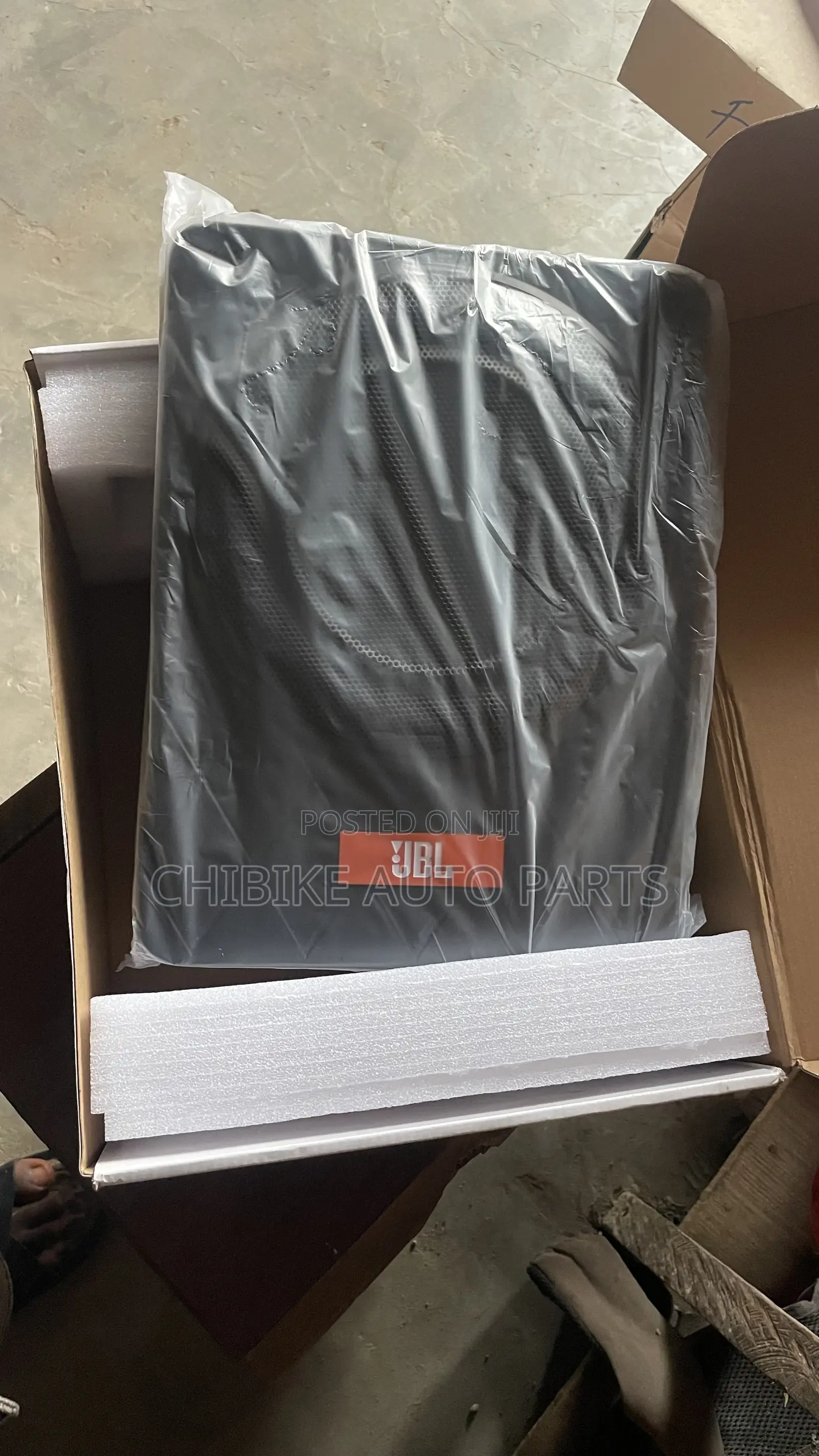 JBL Under Seat Woofer 6000watss Pro Bass